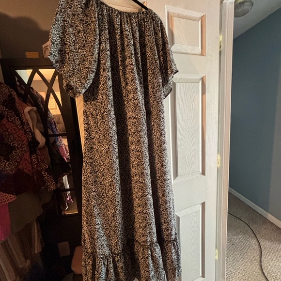 Yak and Yeti Black & White Printed Short-Sleeve Maxi Dress XL - Picture 6 of 6